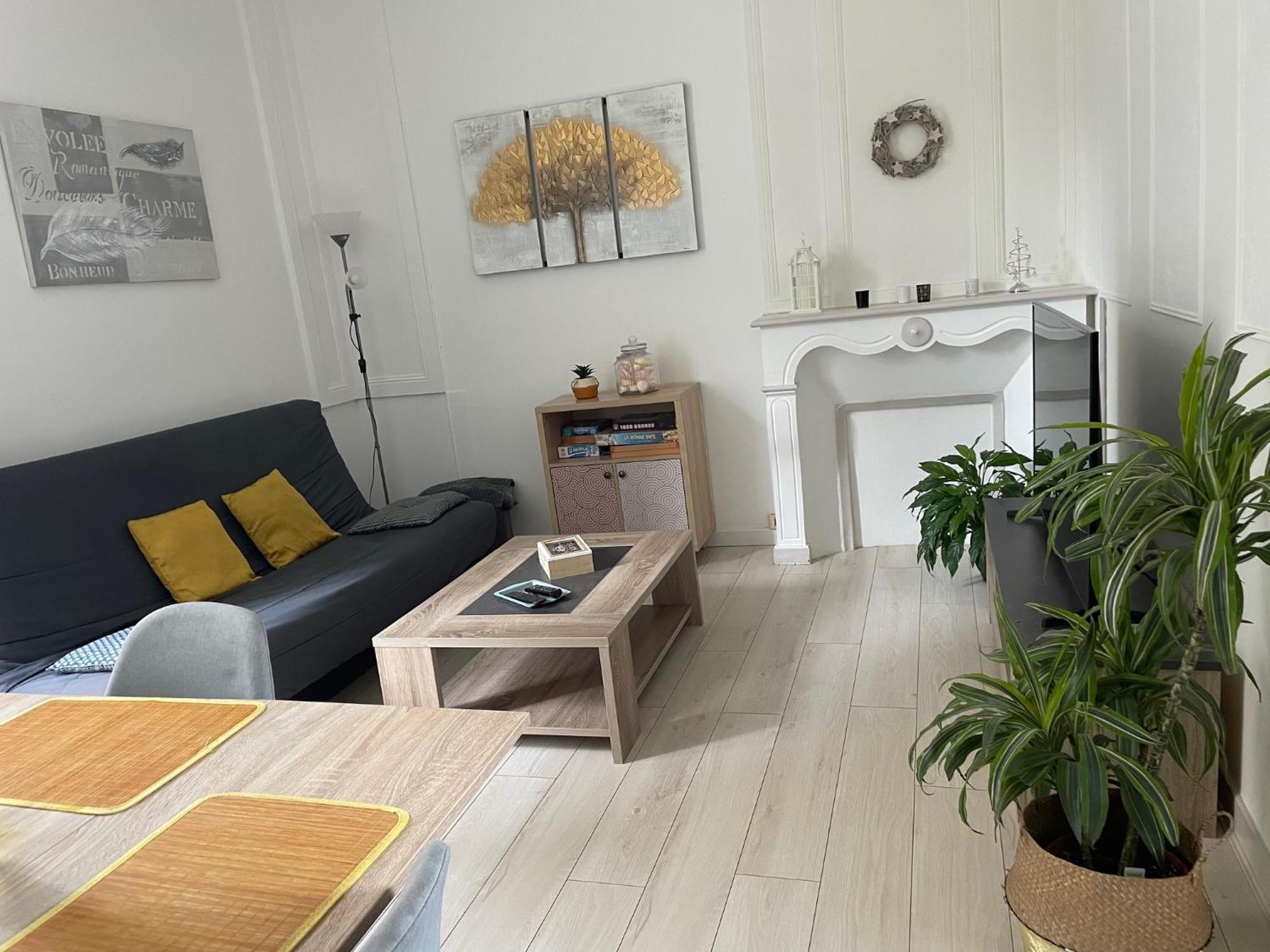 Charmant Appartement T2 Plein Centre Ville サン・ブリュー エクステリア 写真